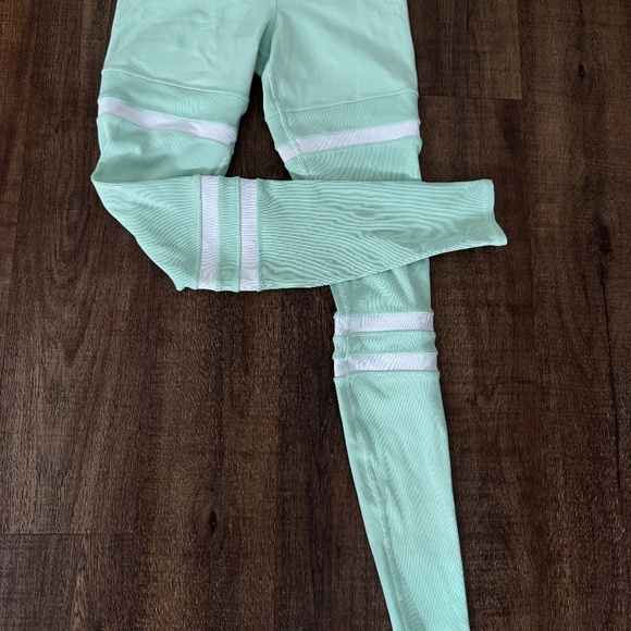 Alo Yoga Ribbed Mint Leggings XXS • High Waist • White Stripe Detail - Picture 4 of 8